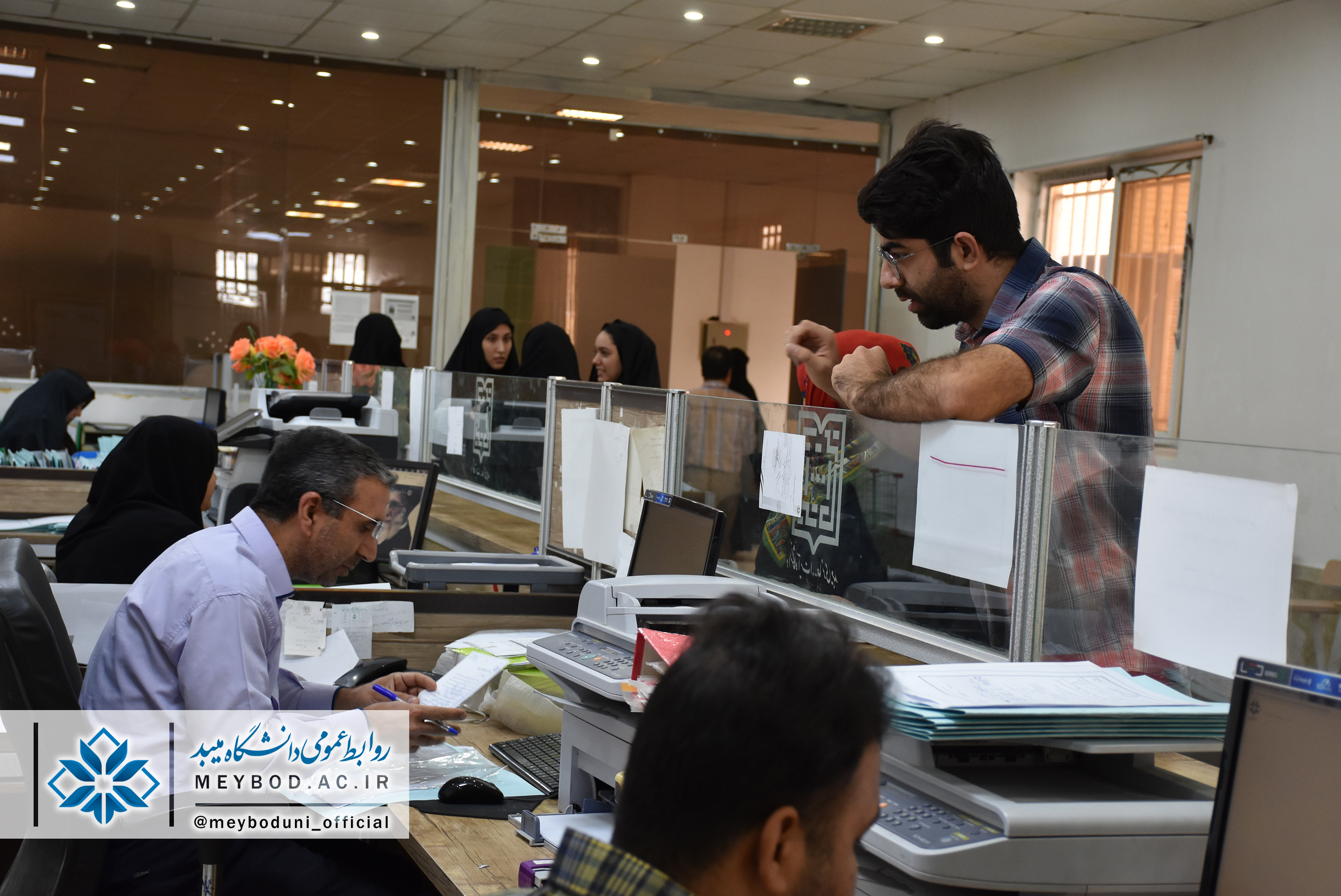 گزارش تصویری ثبت نام دانشجویان نوورود دانشگاه میبد